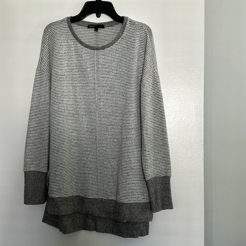 Gibson grey and white striped tunic length sweater size XS
